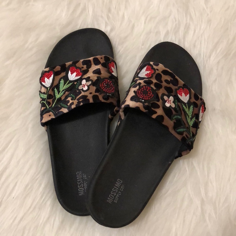 Flower/Leopard Print Slip On Sandals